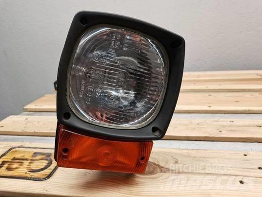 JCB 535-95 lamp Cabinas e interior