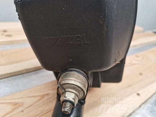 JCB 535-95 lamp Cabinas e interior