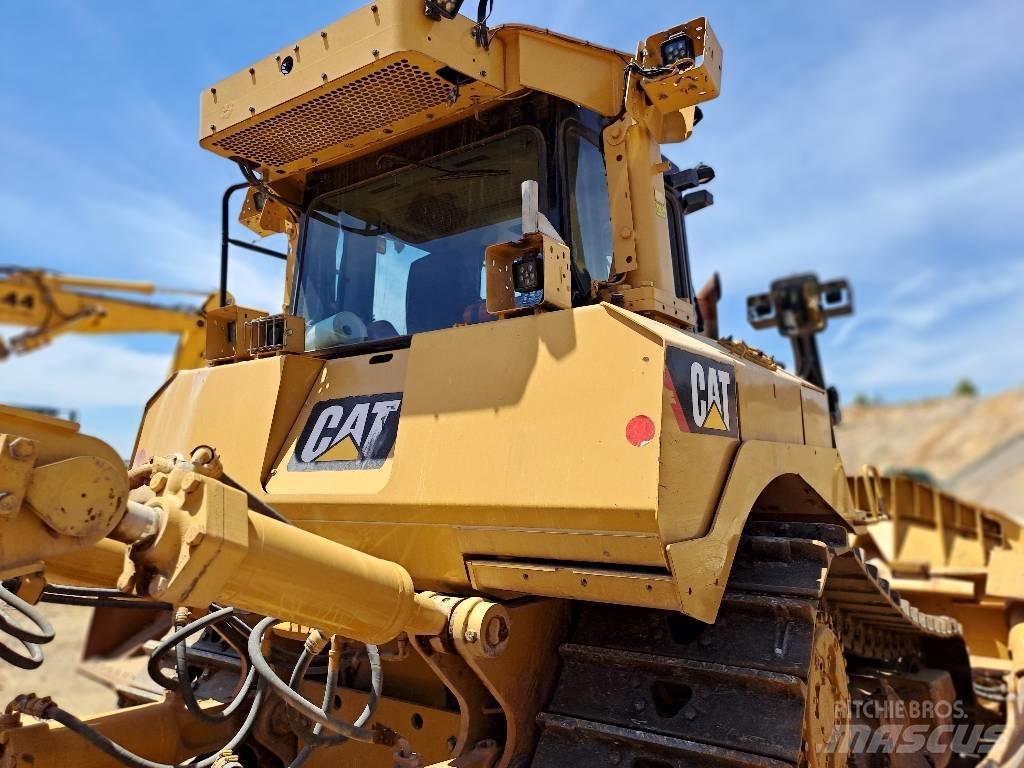 CAT D 8 T Buldozer sobre oruga