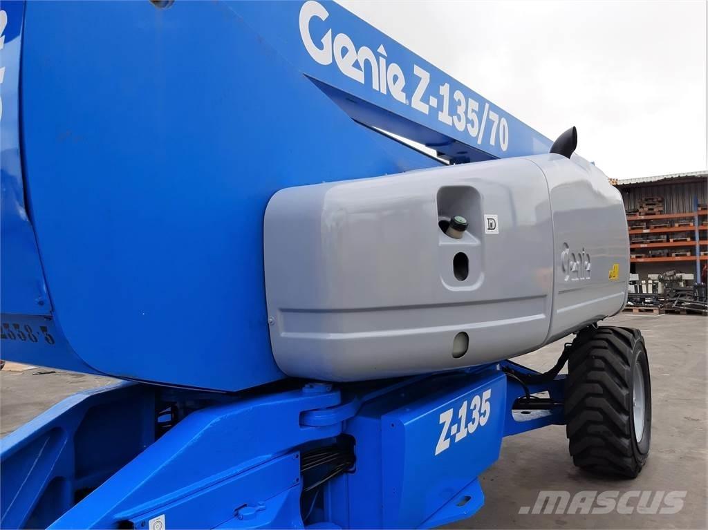 Genie Z135 70 Plataforma de trabajo articulada