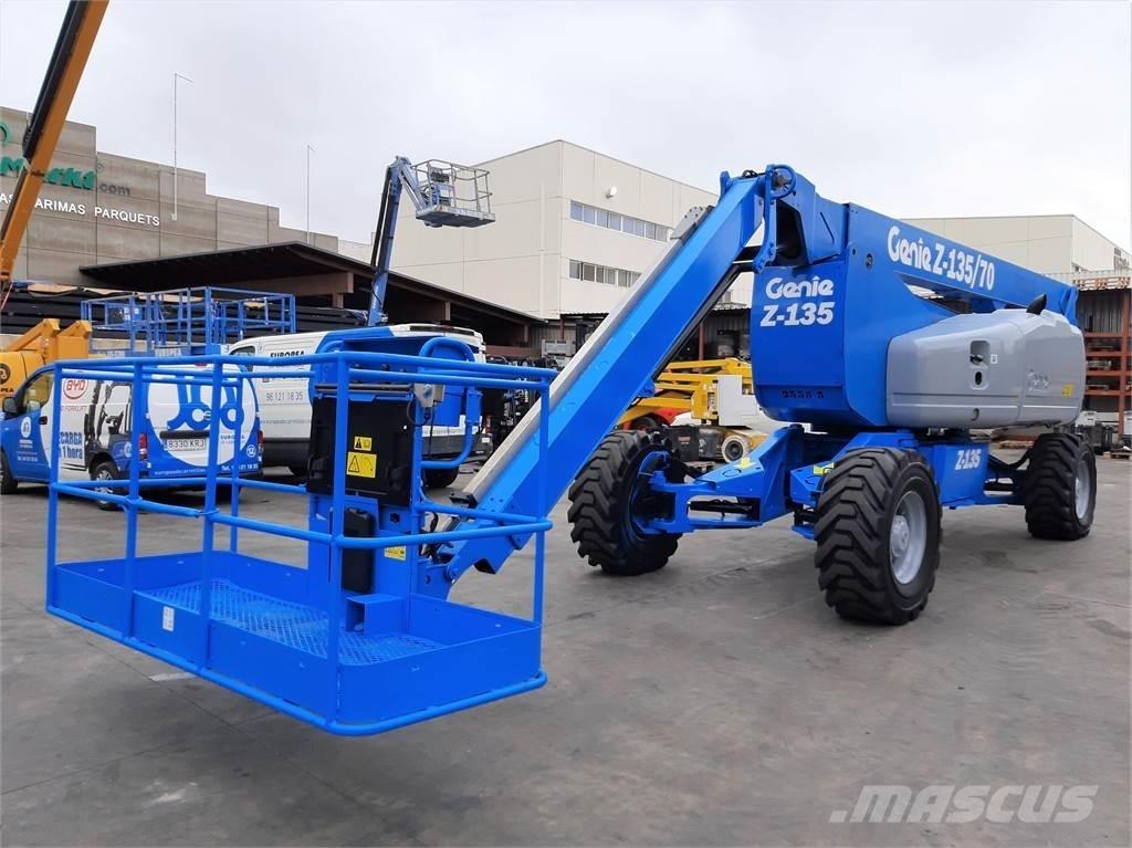 Genie Z135 70 Plataforma de trabajo articulada