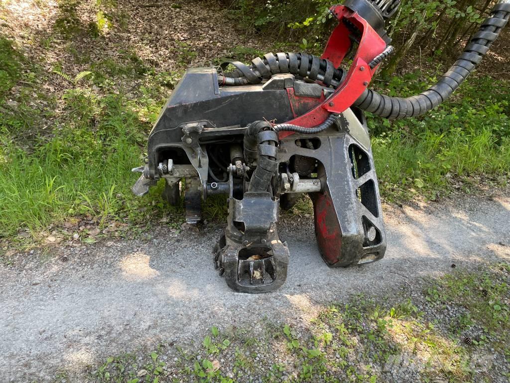 Komatsu C124 Desramador