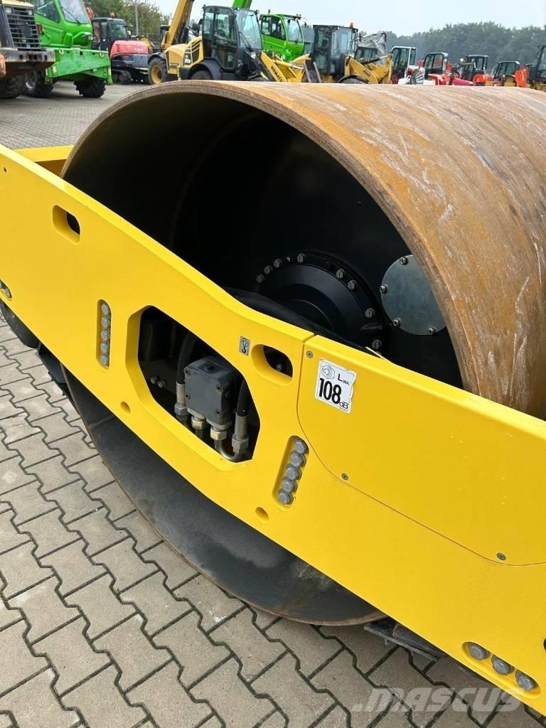 Bomag BW 211 D-5 Rodillos de un solo tambor
