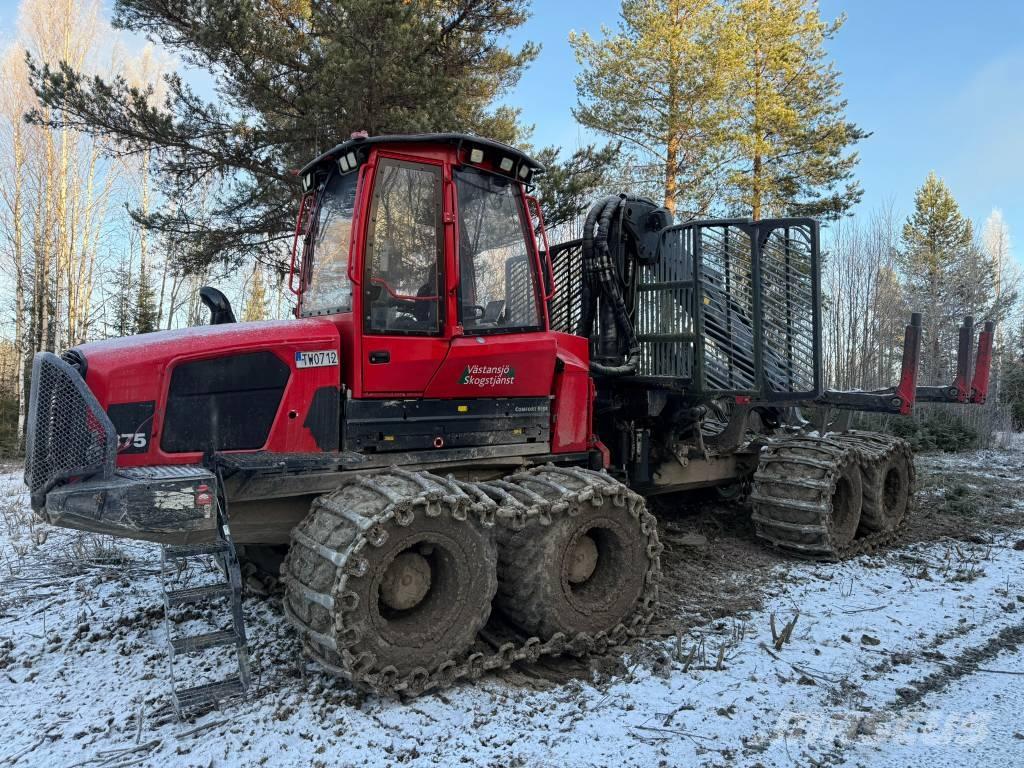 Komatsu 875 Autocargadoras