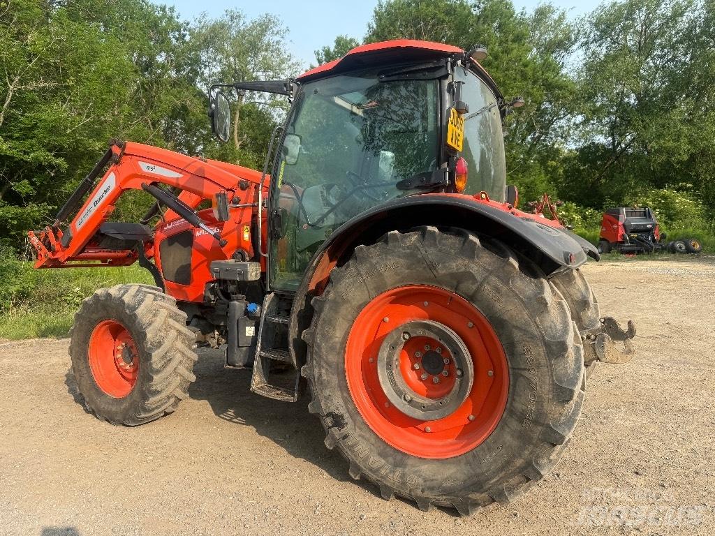 Kubota M 135 GX Tractores