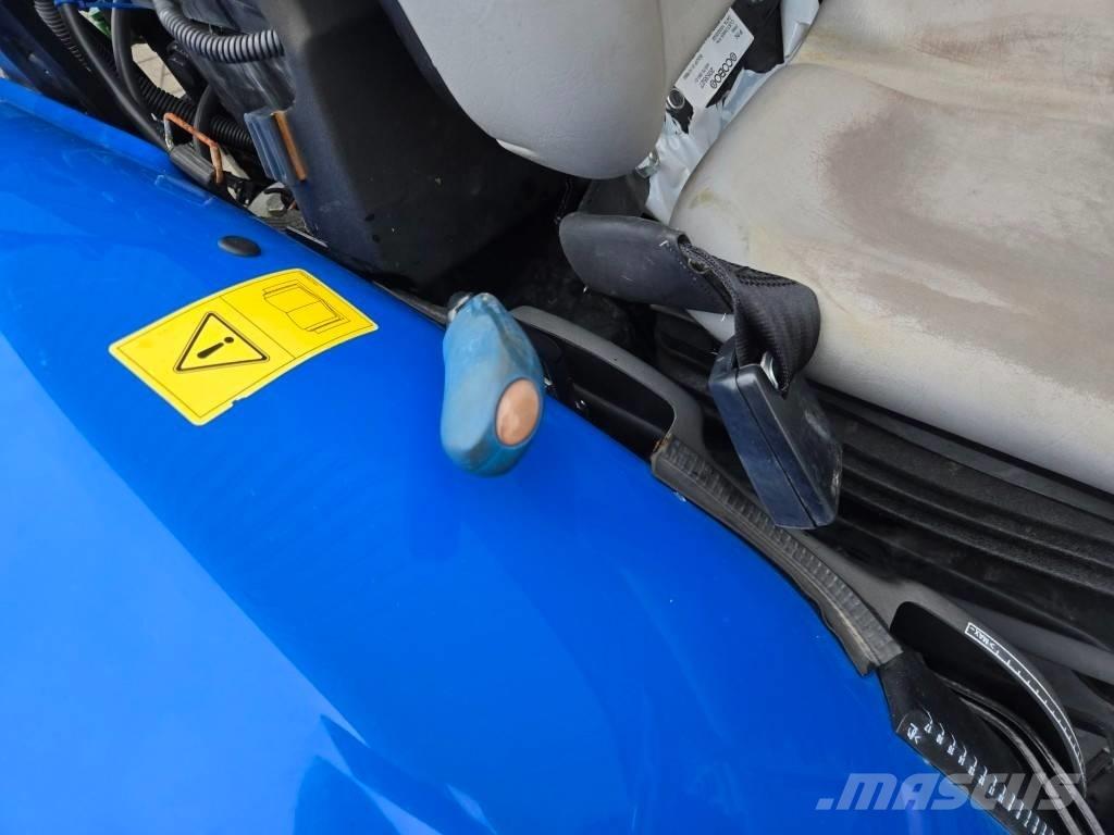 New Holland T 4.75 V Tractores