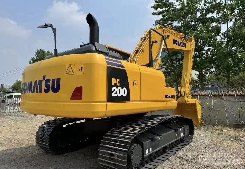 Komatsu PC 200-8 Excavadoras de cadenas