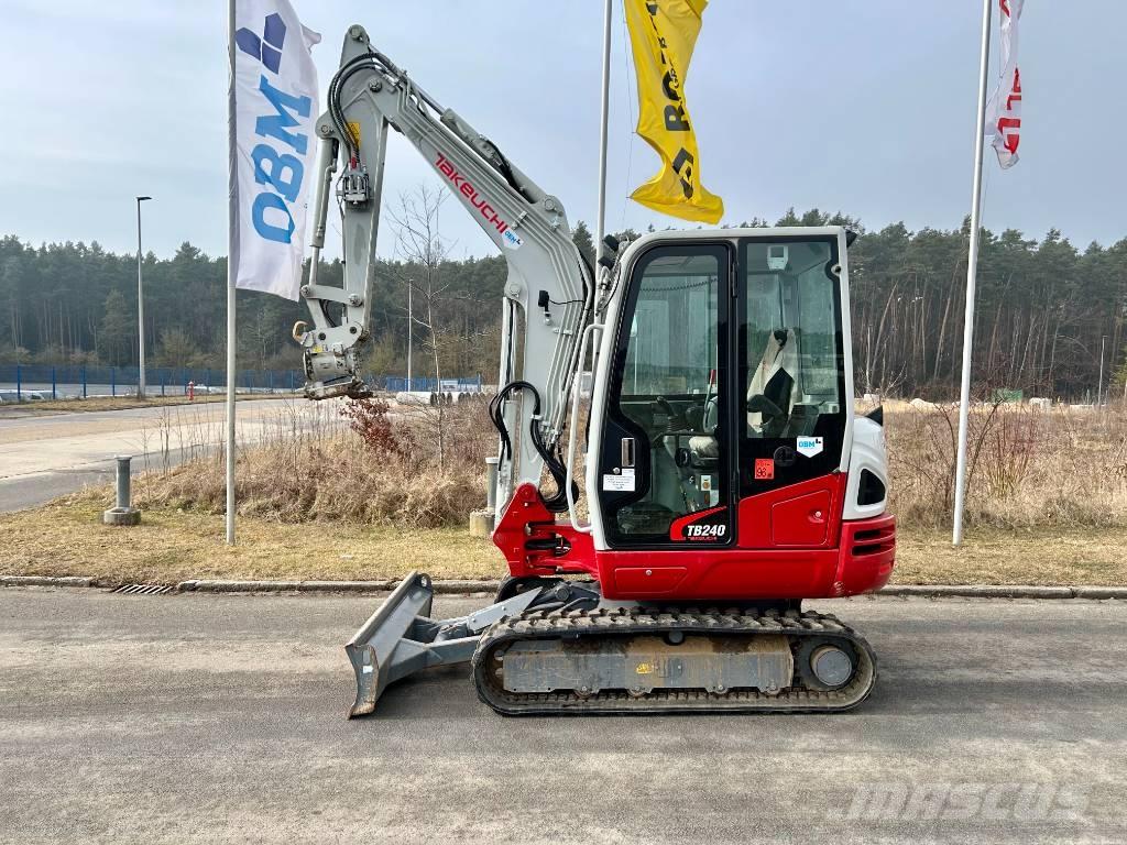 Takeuchi TB 240 Mini excavadoras < 7t
