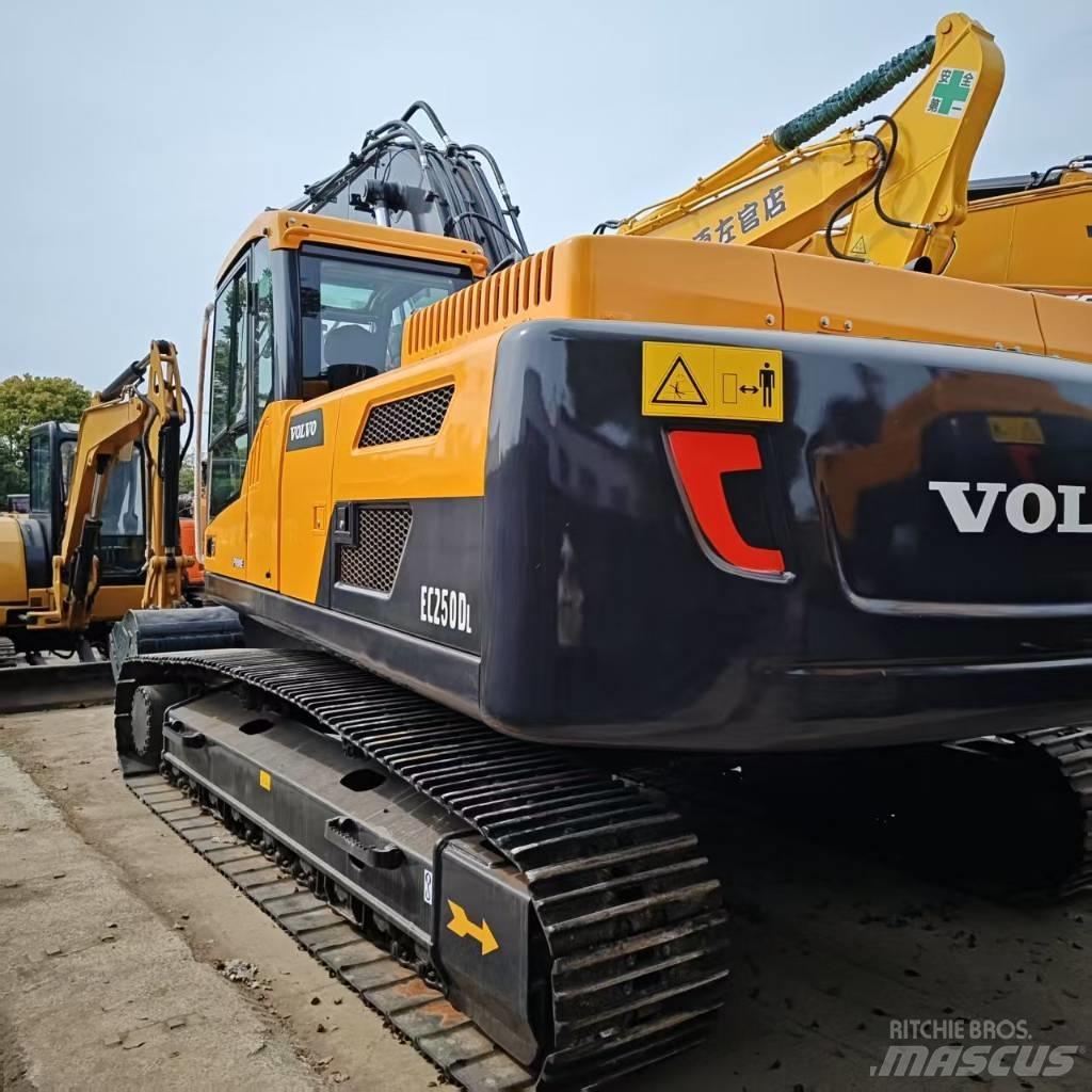 Volvo 250DL Excavadoras de cadenas