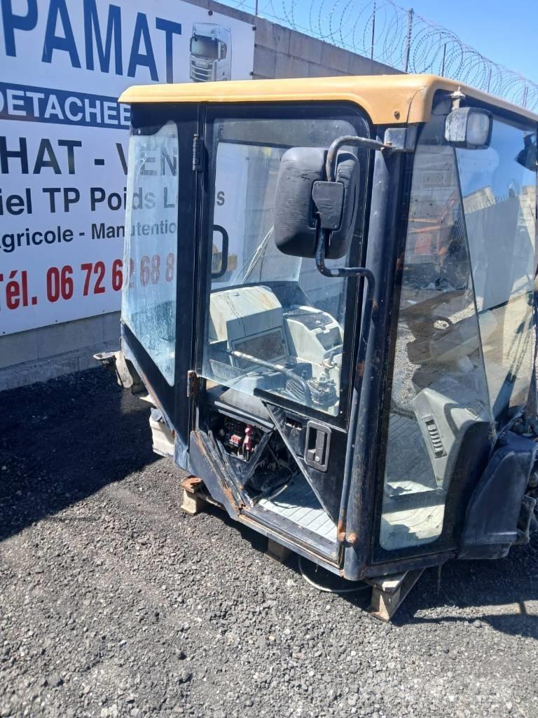 CAT 906 Cabinas e interior