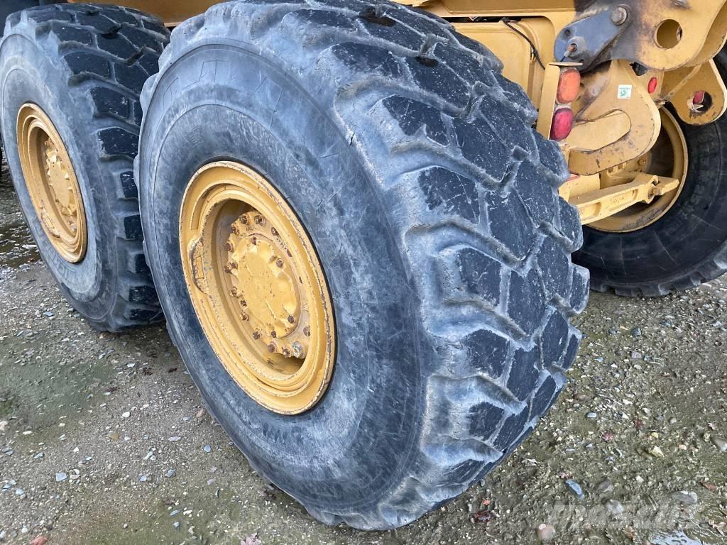 CAT 730 C Dúmpers articulados