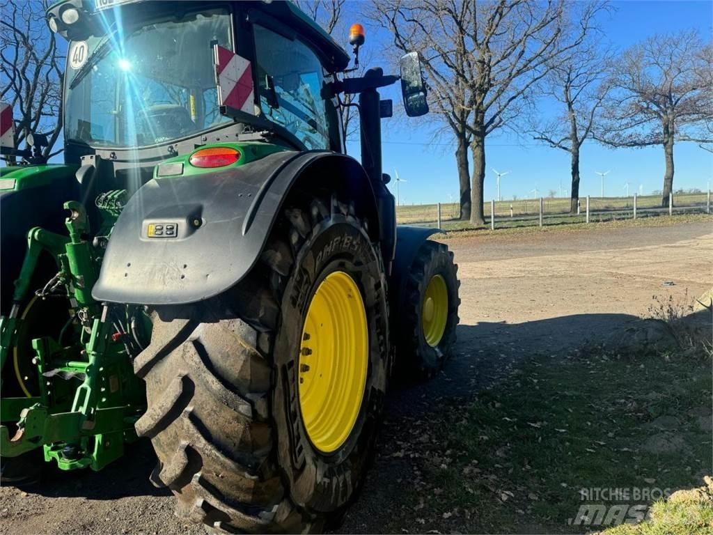 John Deere 6230R Tractores