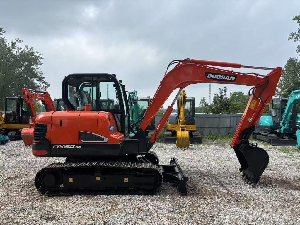 Doosan DX 60 Mini excavadoras < 7t