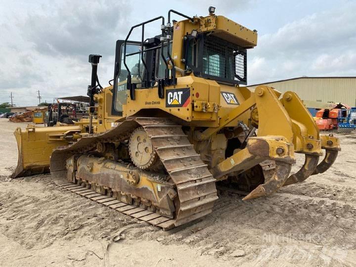 CAT D6T LGP Buldozer sobre oruga