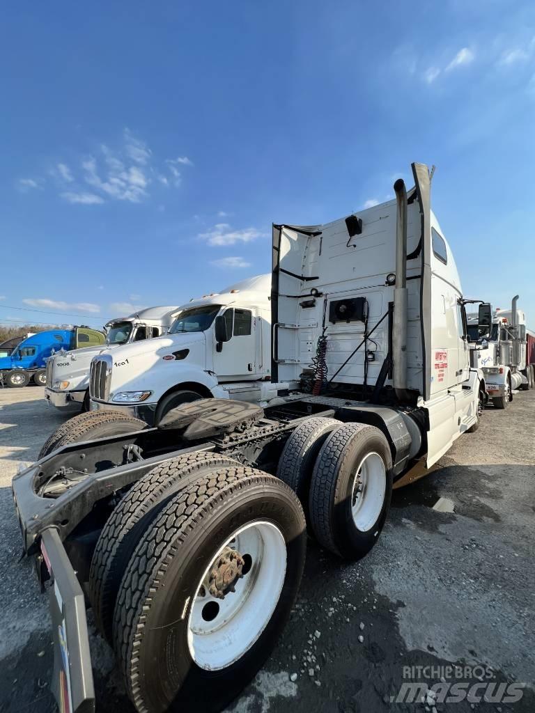 Volvo VLN 670 Cabezas tractoras
