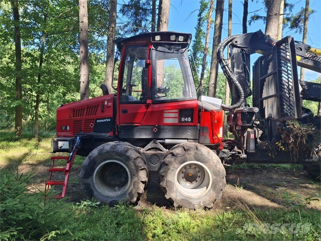 Komatsu 845 Autocargadoras