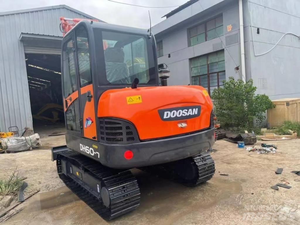 Doosan DH 60-7 Mini excavadoras < 7t