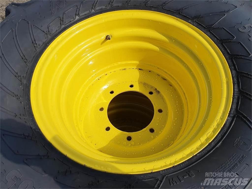 Mitas 540/65R24 x2 Neumáticos, ruedas y llantas