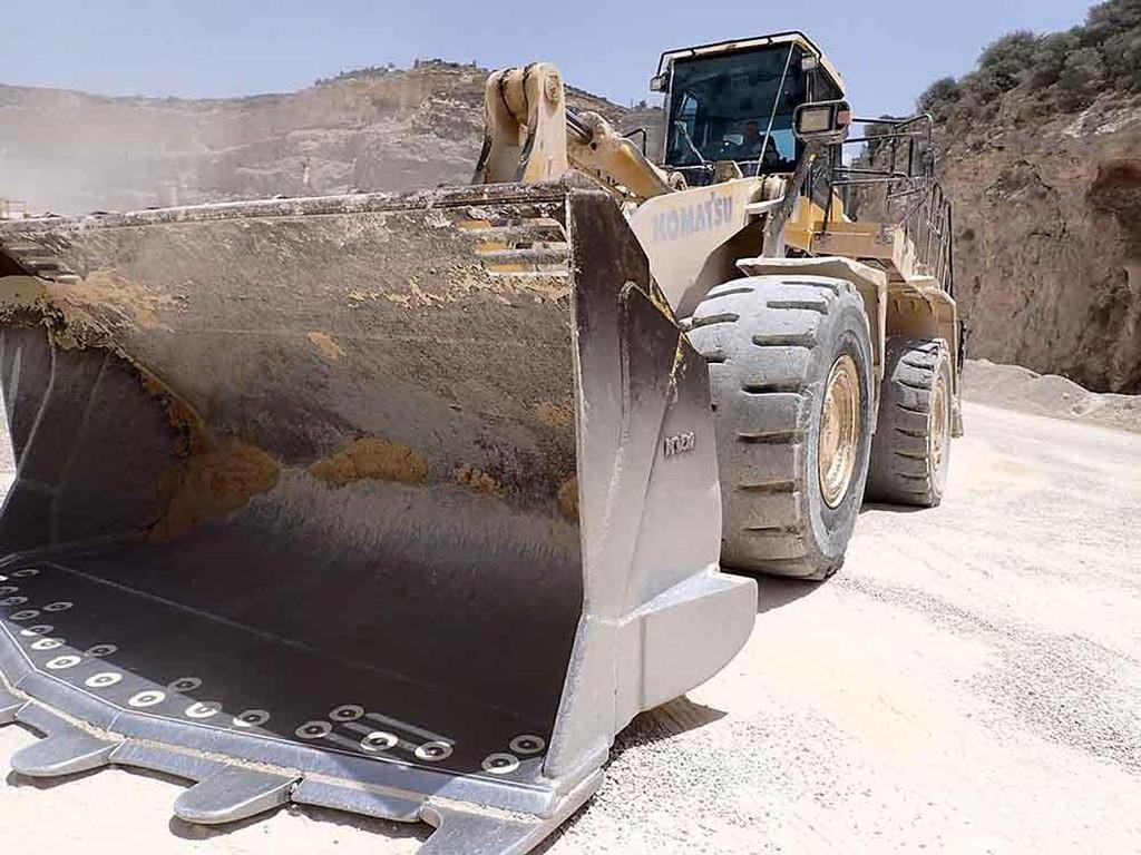 Komatsu WA600-8EO Cargadoras sobre ruedas