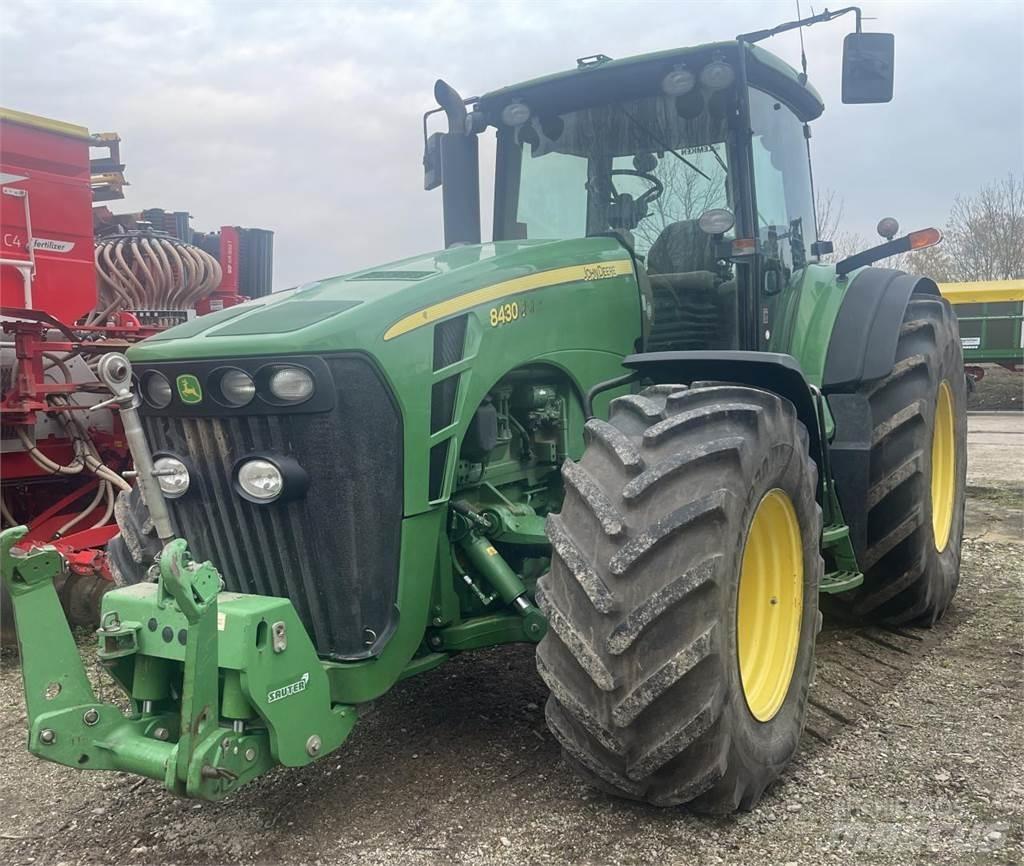 John Deere 8430 Tractores