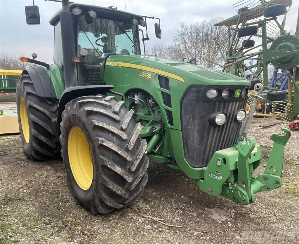John Deere 8430 Tractores
