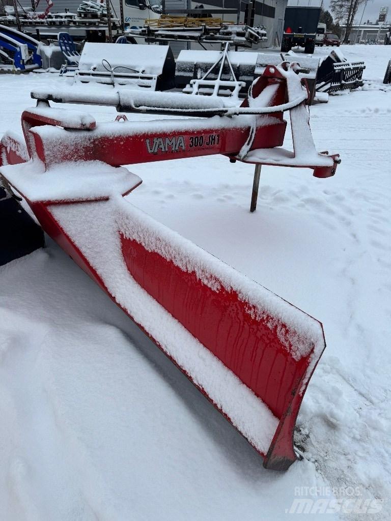 Vama 300 JH 1 Rastras para caminos