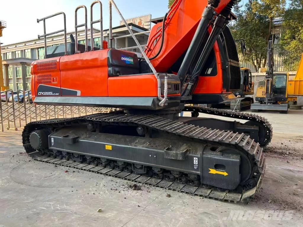 Doosan DX225LC-9C Excavadoras de cadenas