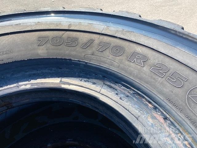 Michelin 705/70 R25 Neumáticos, ruedas y llantas