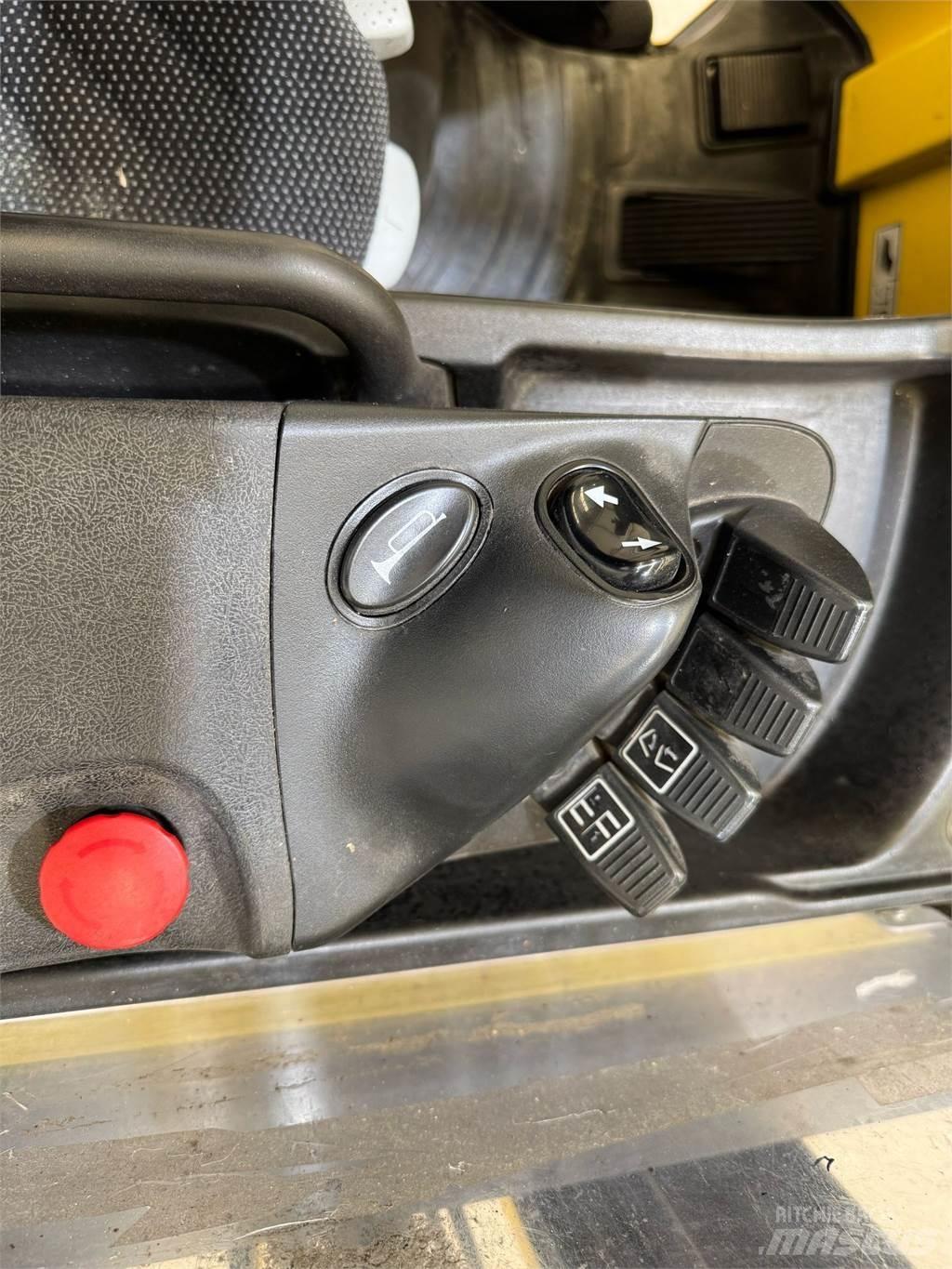 Hyster R1 6 Carretillas retráctiles