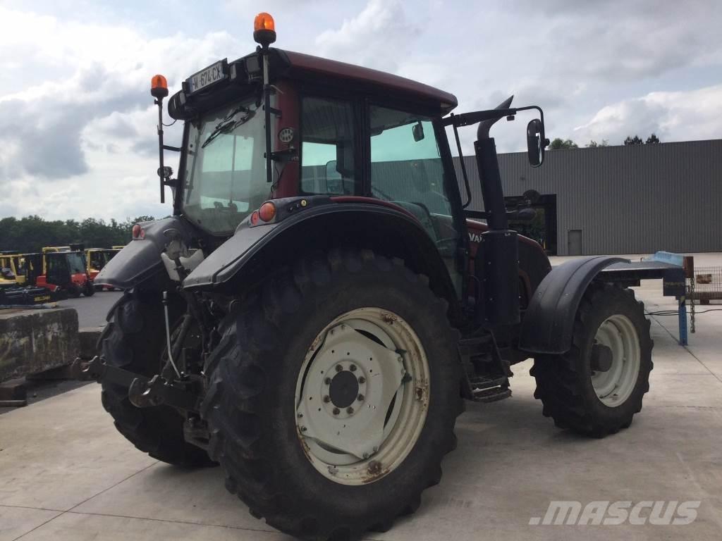 Valtra N123 Tractores