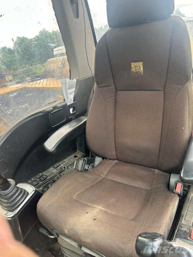 JCB JS 130 LC Excavadoras de cadenas
