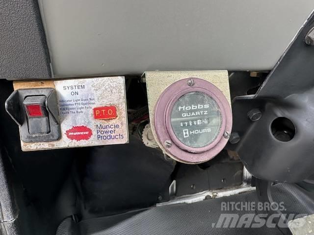 Freightliner FL 80 Camiones bañeras basculantes o volquetes