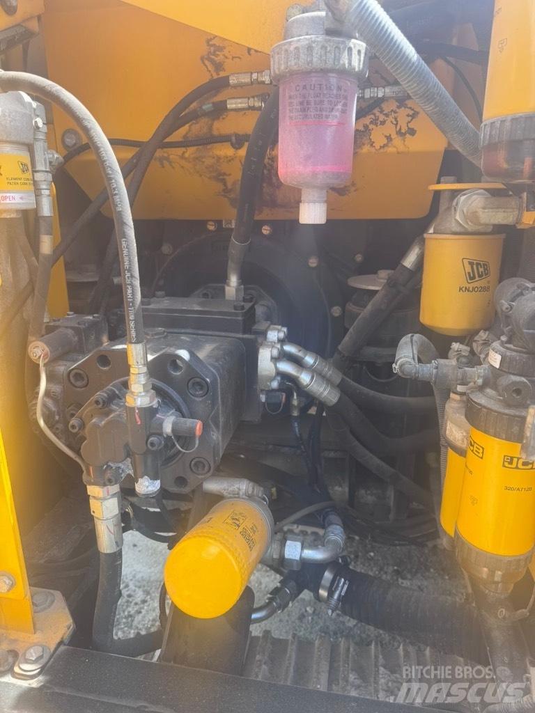 JCB JS 131 LC Excavadoras de cadenas