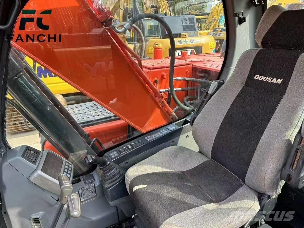 Doosan DX 140 LC Excavadoras de cadenas