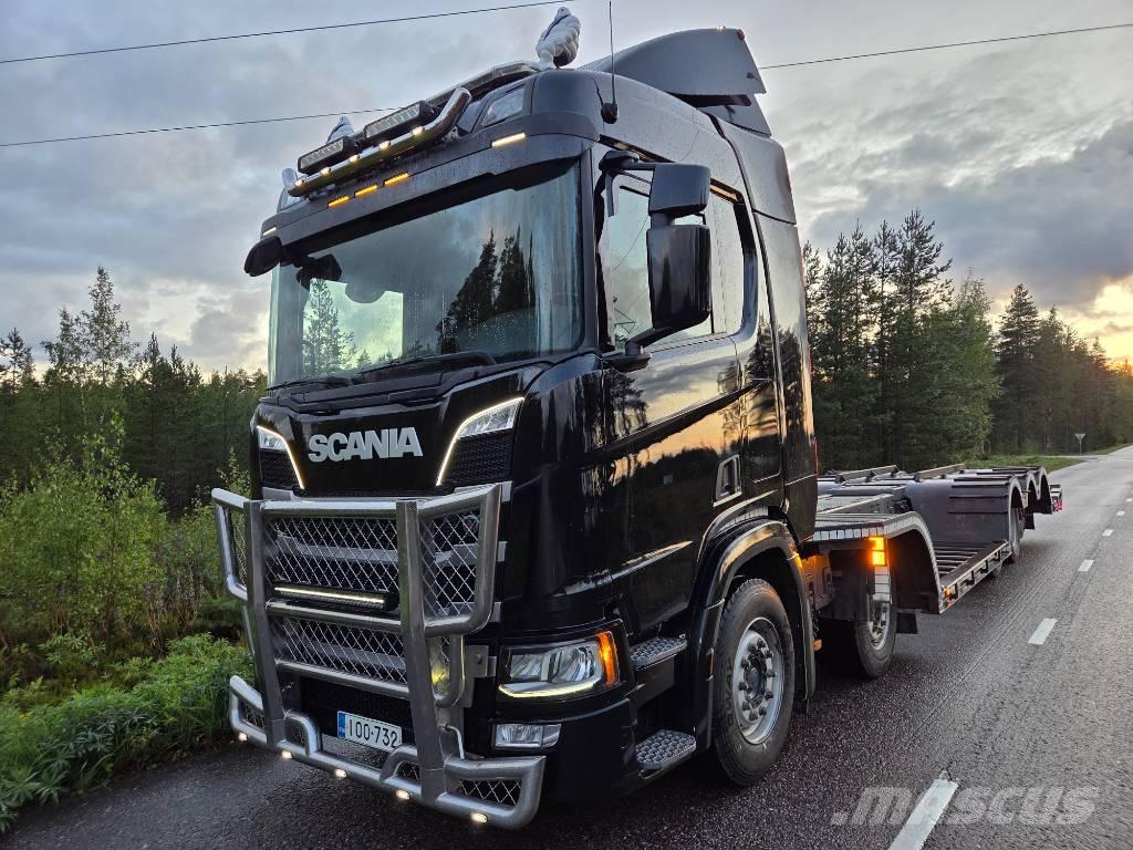 Scania R 450 Camiones de transporte de maquinaria forestal