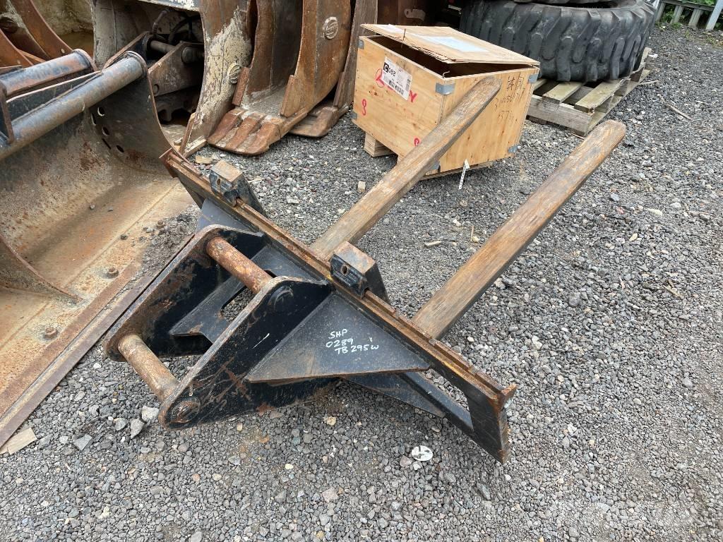 Takeuchi TB 295 W Excavadoras de ruedas