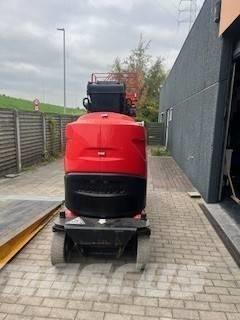 Manitou 100 VJR Ascensores de personal y montacargas de acceso