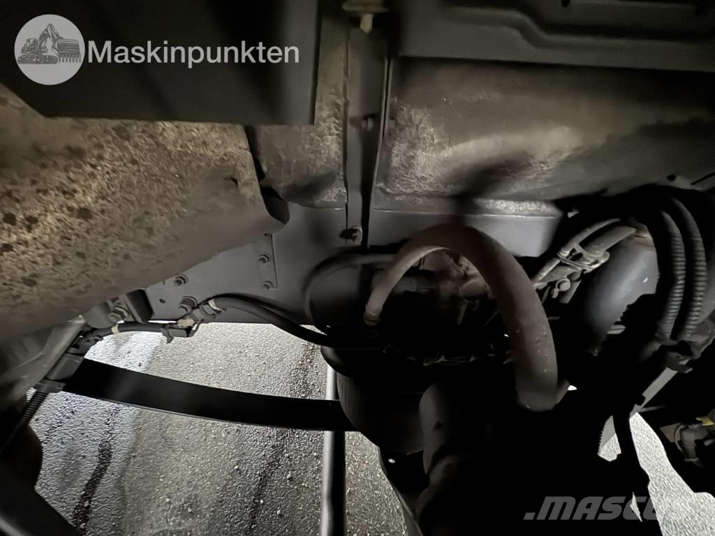 Scania P 250 Camiones caja cerrada