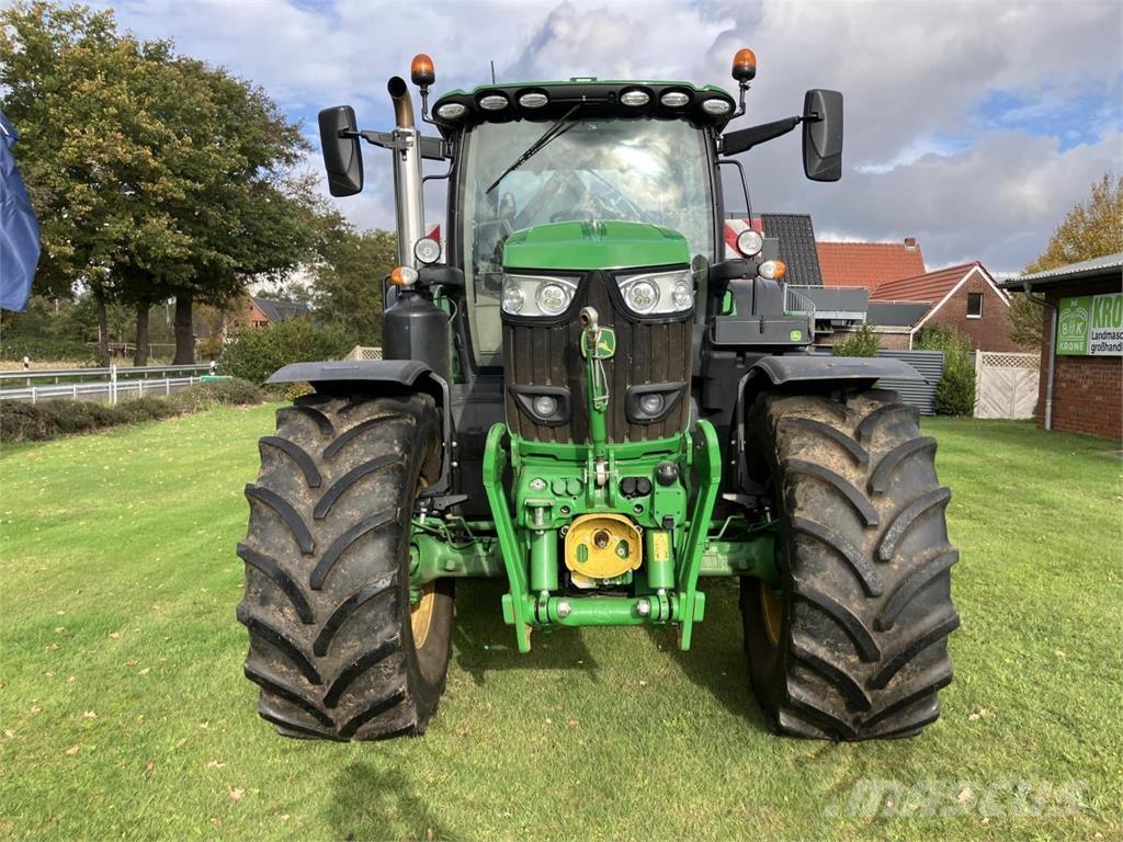 John Deere 6215R Tractores