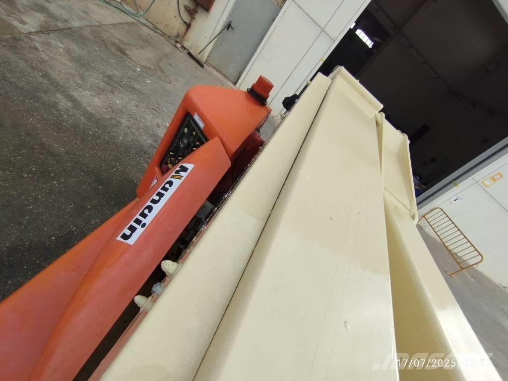 JLG E 400 AJPN Plataforma de trabajo articulada