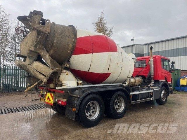 Scania P 320 Camiones hormigonera