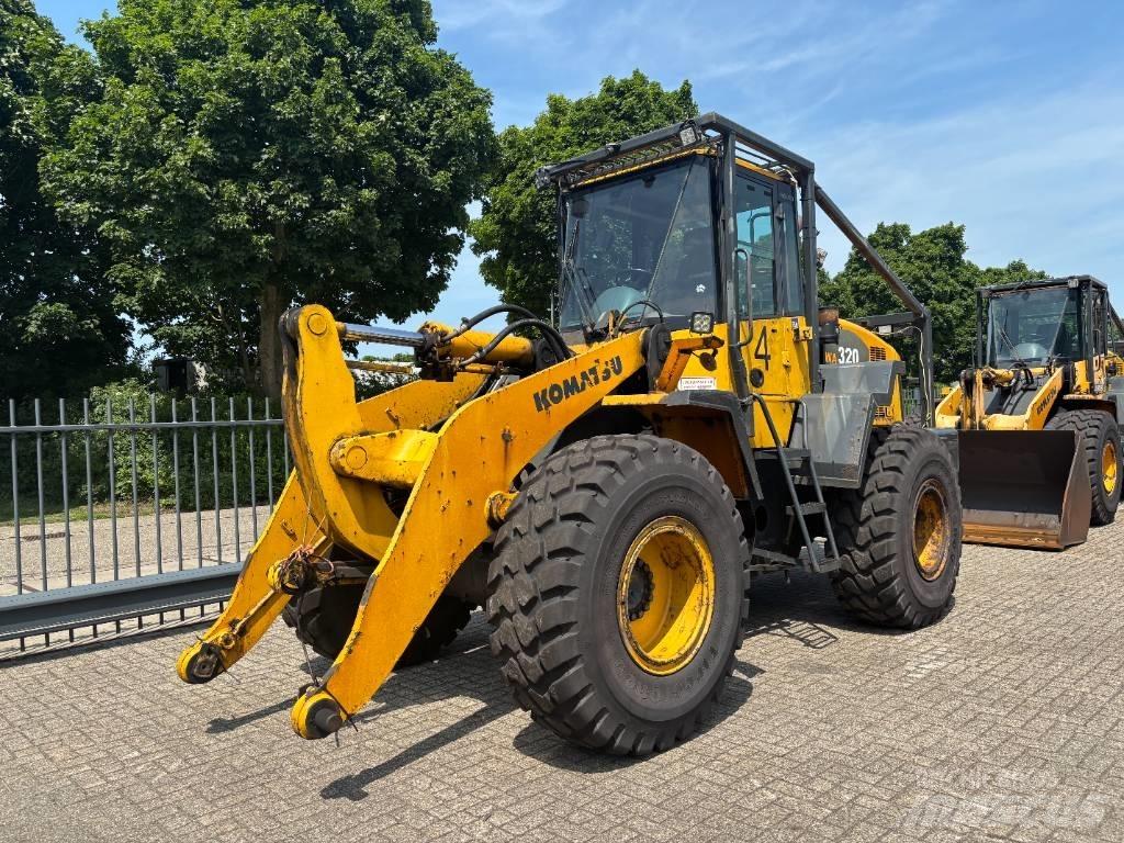 Komatsu WA 320-5 Cargadoras sobre ruedas
