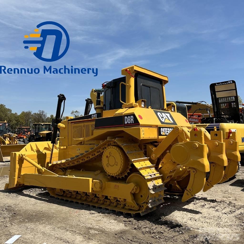 CAT D 8 R Buldozer sobre oruga