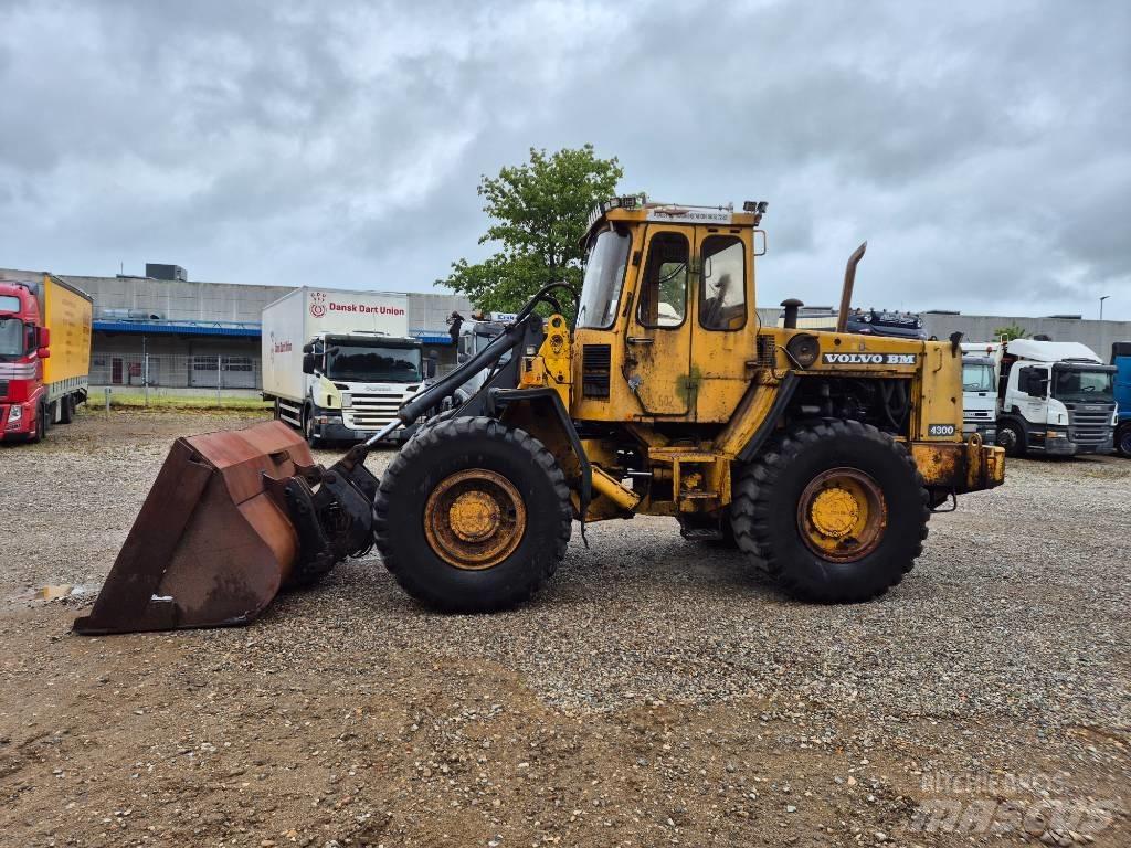 Volvo BM 4300 Cargadoras sobre ruedas