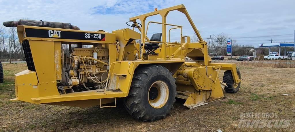 CAT SS 250 B Compactadores de suelo