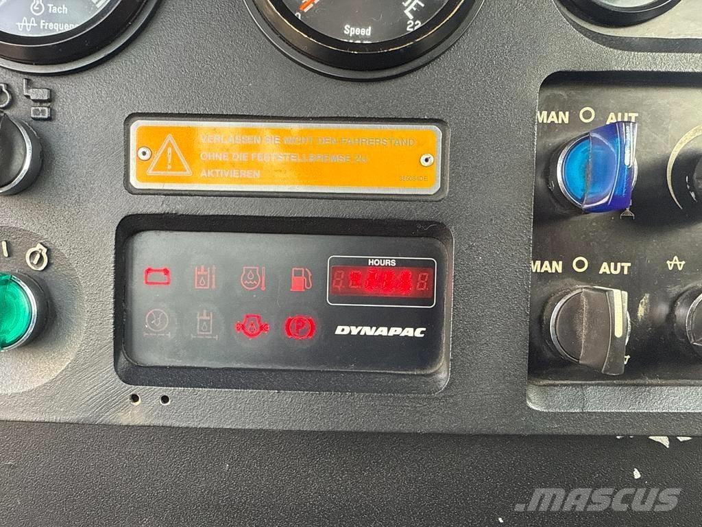 Dynapac CG 233 HF Rodillos de doble tambor