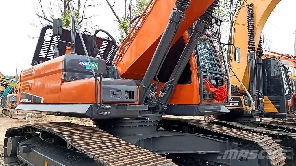 Doosan 225 LC-9 Excavadoras de cadenas