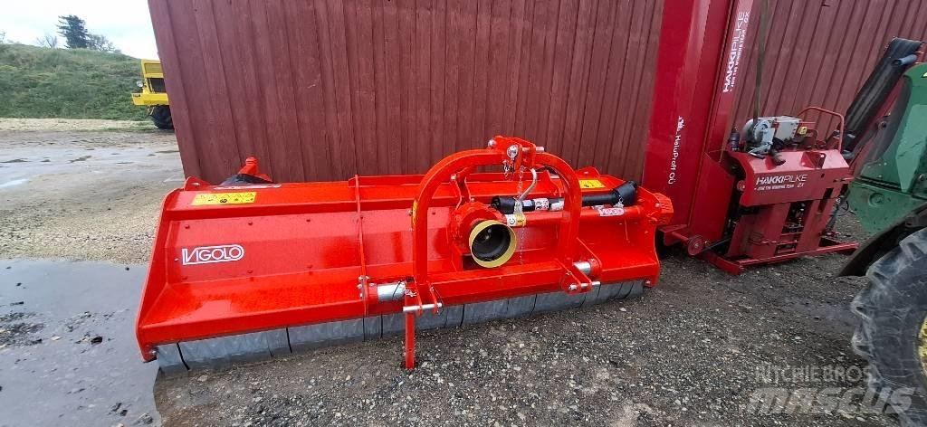  Vigolo TST 300 MAX Segadoras y cortadoras de hojas para pastos
