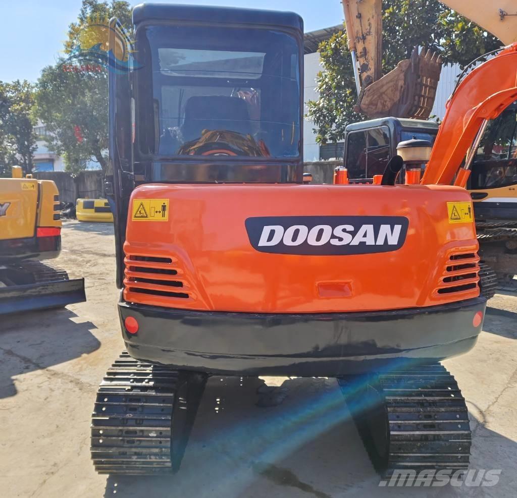 Doosan DH 55 Mini excavadoras < 7t