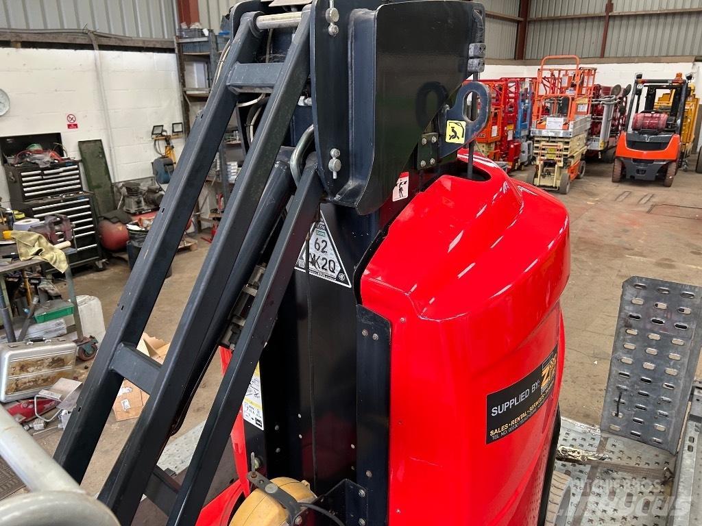 Manitou 100 VJR Ascensores de personal y montacargas de acceso
